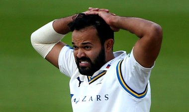 İngiltere'de Müslüman kriket oyuncusu Rafiq maruz kaldığı ırkçılık ve İslam düşmanlığını gözyaşlarıyla anlattı