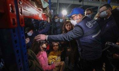 Belarus-Polonya sınırındaki 2 bin kişi zorlu yaşam şartları altında bekliyor