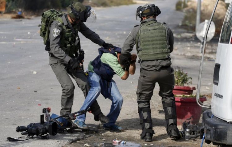 Filistinli gazeteciler İşgalci İsrail'in ihlallerine karşı uluslararası koruma talep etti