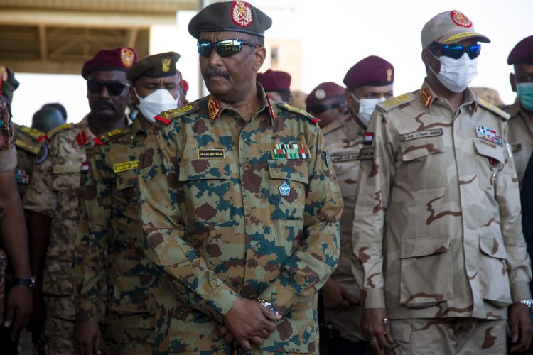 Sudan'ın darbeci lideri Orgeneral Burhan 4 bakanın serbest kalmasına karar verdi