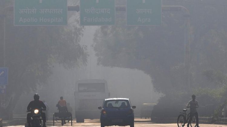Hindistan'da hava kirliliği yüzünden fabrikalar ve okullar kapatıldı