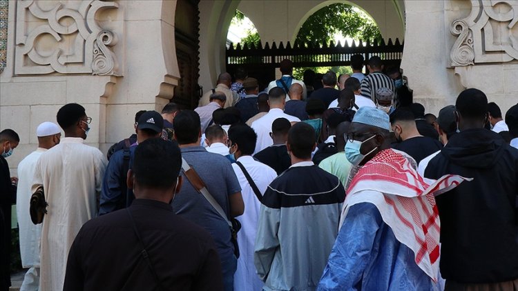 Fransa'da İmamlar Konseyi, Paris Camisi ile İslam Konseyi arasında tartışmalara neden oldu