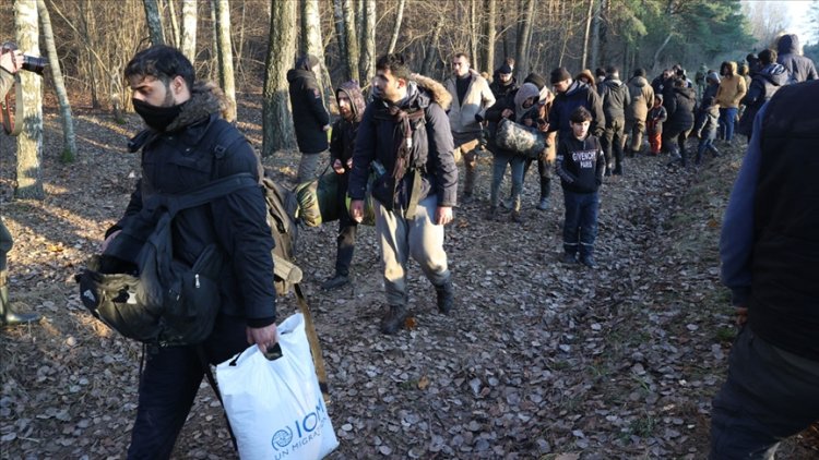 AB sınırını geçemeyen bin 876 Iraklı Belarus'tan ülkelerine gönderildi