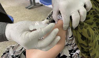 Çin, Afganistan'a 800 bin doz Kovid-19 aşısı yardımı yaptı