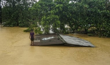 Rai Tayfunu hızla Filipinler'e doğru yaklaşıyor