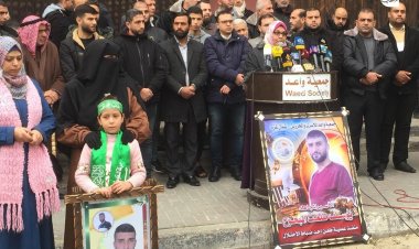 Filistinli esir Yusuf Talat, kadın tutsaklara saldıran işgal subayını cezaevinde bıçakladı