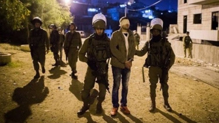 İşgalci İsrail askerleri Batı Şeria'da 24 Filistinliyi gözaltına aldı