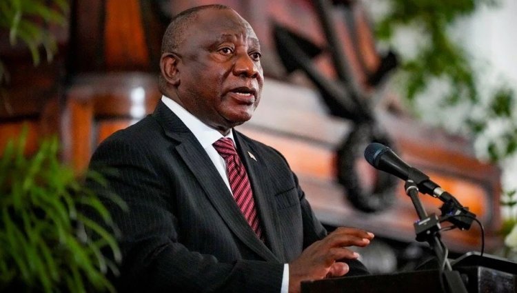 Güney Afrika Cumhurbaşkanı Ramaphosa, anayasayı ihlal etmekle suçlanıyor