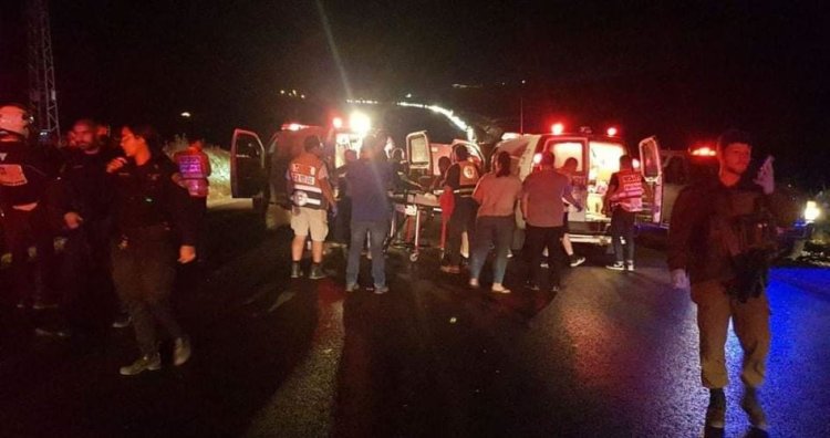 Nablus'un kuzeyinde silahlı saldırıda 1 siyonist ölürken, 2'si yaralandı