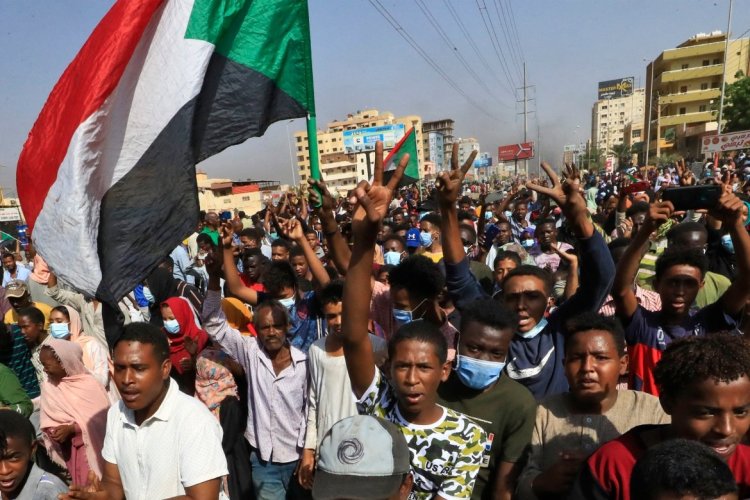 Sudan'da telefon ve internet hatları kesildi