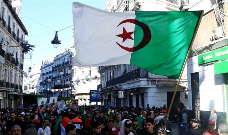 Bu yıl siyasi hedeflerini gerçekleştiren Cezayir 2022'de ekonomik reformlara odaklanacak