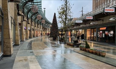 Hollanda'da Kovid-19 nedeniyle uygulanan kapanma tedbirleri son buluyor
