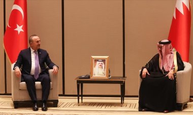 Dışişleri Bakanı Mevlüt Çavuşoğlu, Bahreyn'de mevkidaşı Zeyyani ile görüştü