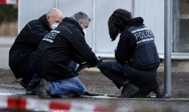 Almanya'da polise silahlı saldırı: 2 ölü