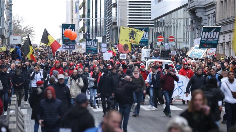 Belçika'da salgın tedbirleri protesto edildi