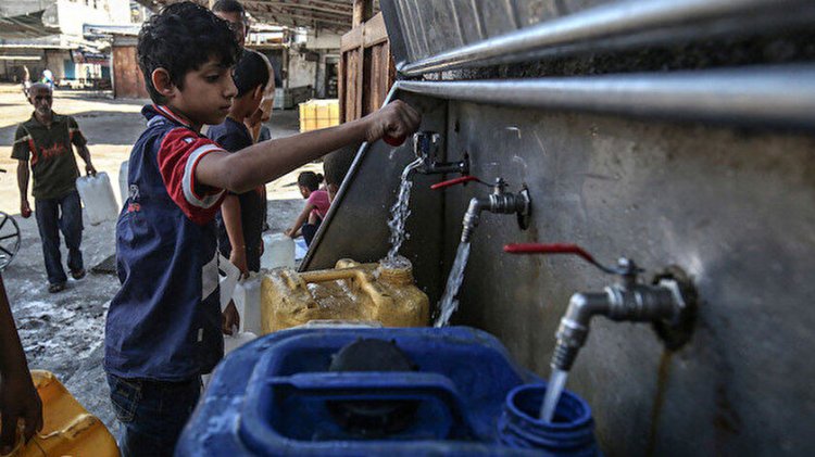 Siyonist abluka altındaki Gazze'de su krizi derinleşiyor