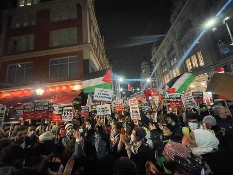 Siyonist işgalci, Londra'da telin edildi