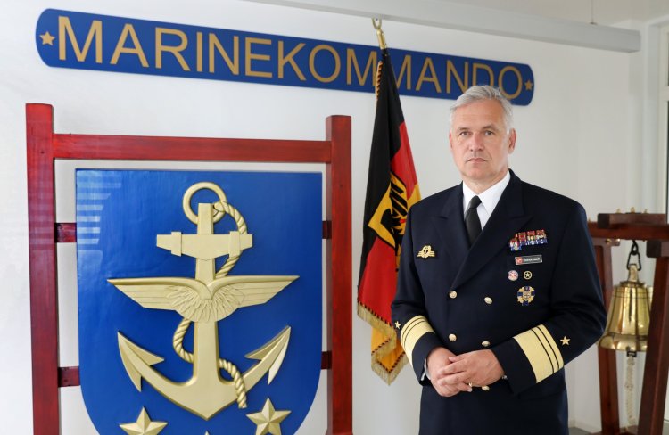 Putin'i öven Alman Deniz Kuvvetleri Komutanı tepkilere dayanamadı, istifa etti