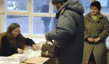 Belarus’ta halk anayasa değişikliğini destekledi