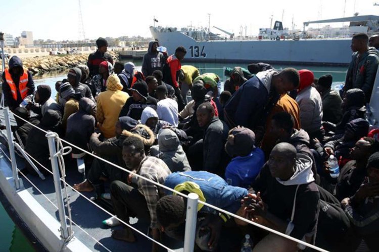 Libya'nın doğu kıyılarında yaklaşık 650 göçmen yakalandı