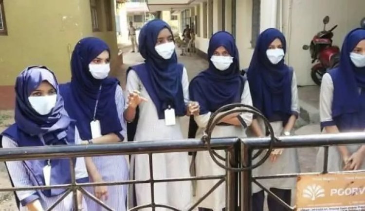 Hindistan'da 28 Şubat zulmü: Okullarda başörtüsü yasaklandı!