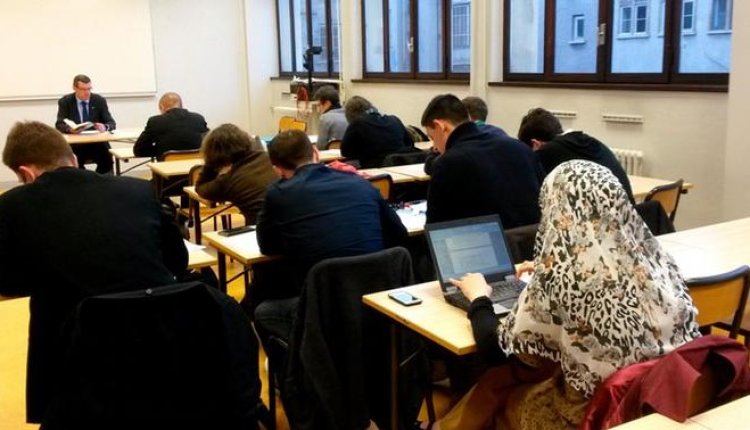 Fransa'da Müslüman isimliler yüksek lisans başvurusunda ayrımcılığa maruz kalıyor
