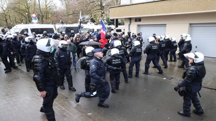 Kanada'da 'Özgürlük Konvoyu' protestocuları gözaltına alındı