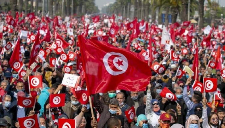 Tunus'taki 'ulusal diyalog toplantıları' boykotlarla başladı