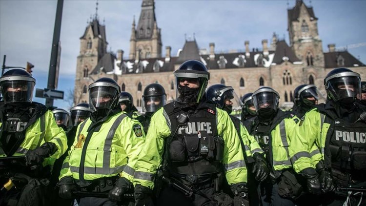 Kanada polisi göstericilere karşı kimyasal madde kullandı