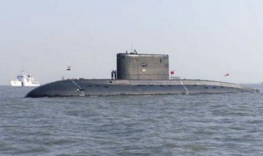 Pakistan, kara sularına girmeye çalışan Hint denizaltısını engelledi