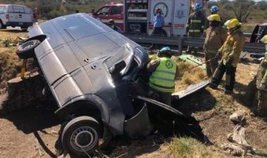 Meksika'da göçmenleri taşıyan araç devrildi: 3 kişi öldü