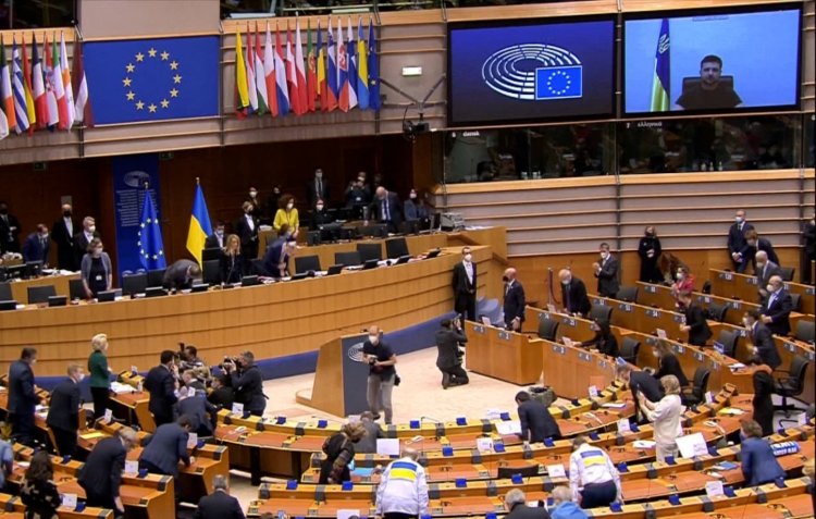 Zelenskiy Avrupa Parlamentosuna seslendi: Bizimle olduğunuzu kanıtlayın