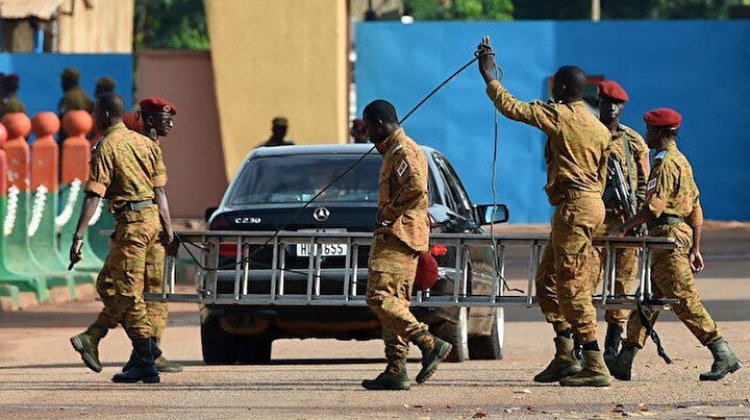 Darbe sonrası  Burkina Faso'da geçiş hükümeti kuruldu