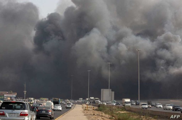 Suudi Arabistan'ın Aramco tesislerindeki yangını söndürme çalışmaları 19 saattir sürüyor