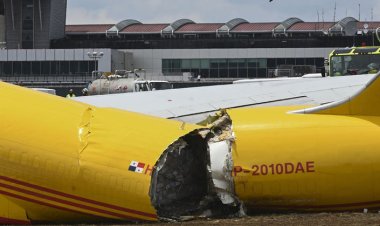 Acil iniş yapan kargo uçağı ikiye bölündü