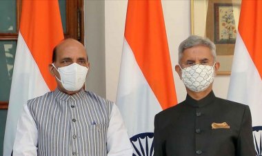 Hindistan, ABD ve Rusya arasında denge politikası yürütmeye çalışıyor