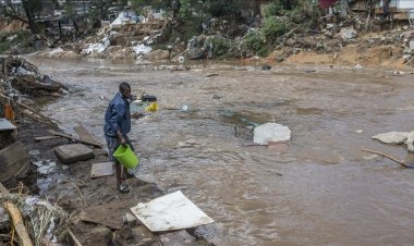 Güney Afrika'da 40 bin kişi evsiz kaldı: Ulusal afet hali ilan edildi