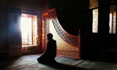 İtikaf ibadeti hayatımızın merkezinde Allah olduğunu hatırlatır