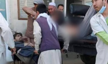 Afganistan'da camide şiddetli patlama