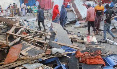 Somali'de milletvekillerinin bulunduğu restorana bombalı saldırı