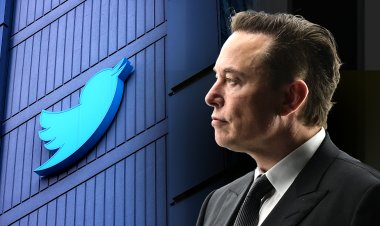 Elon Musk Twitter'ı 44 milyar dolara satın aldı