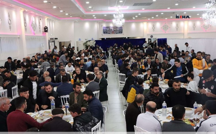 Paris Medine Camii'nde iftar yemeği geleneği