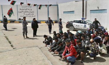 Uluslararası Göç Örgütü: Yaklaşık 4 bin düzensiz göçmen Libya'ya geri gönderildi