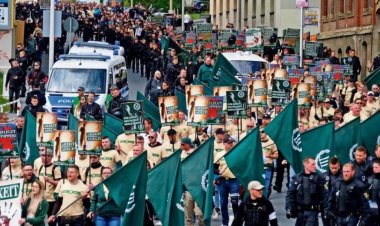Almanya'da radikal sağcı AfD üyelerinin mesajlaşmaları sızdı: 'Savaşa hazırlanın'