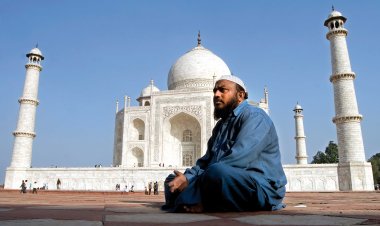 İslam düşmanı Hindu yönetim namaz kılan Müslümanları gözaltına aldı