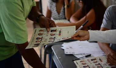 Kolombiya'da 'yeni cumhurbaşkanı' ikinci tura kaldı