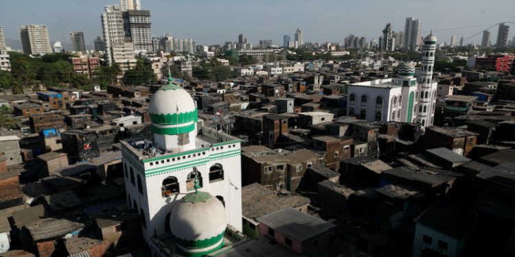Mumbai’deki 900 caminin ezan sesi kısıldı