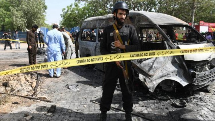 Pakistan'da intihar saldırısı: En az 6 kişi öldü