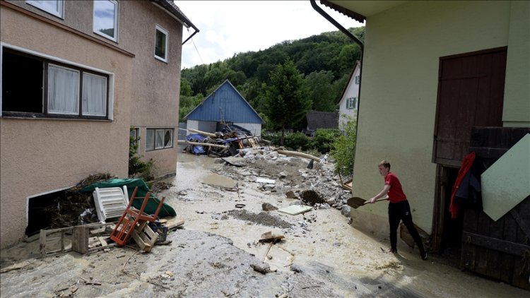 Almanya'da fırtına ve su baskını: 1 kişi öldü, 40 kişi yaralandı