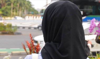 Fransa'da başörtülü kadını restoranına kabul etmeyen kişi mahkemeye çıkacak